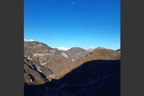 7 Vue sur le Mont Mounier - Image en taille réelle, .JPG 158Ko fenêtre modale