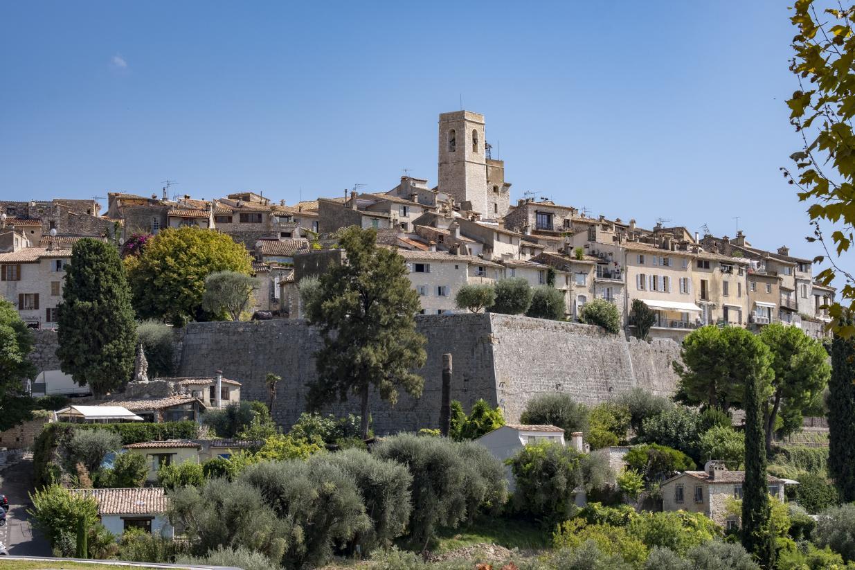 Enceinte de Saint-Paul de Vence - Agrandir l'image, fenêtre modale