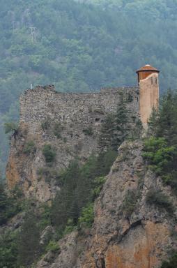 Château de la Reine Jeanne, Guillaumes - Enlarge image, modal window