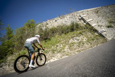 Cols Connectés 06 - Col de Braus 2025 - Agrandir l'image 86 sur 139, fenêtre modale