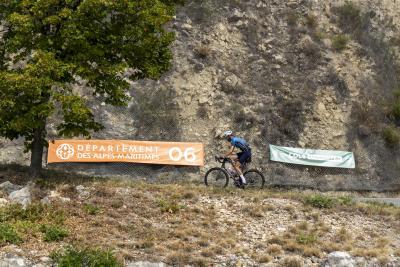 Cols Connectés 06 - Col de Gréolières 1400 2024 - Agrandir l'image 70 sur 100, fenêtre modale