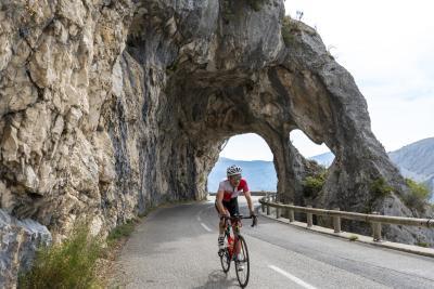 Cols Connectés 06 - Col de Gréolières 1400 2024 - Agrandir l'image 81 sur 100, fenêtre modale
