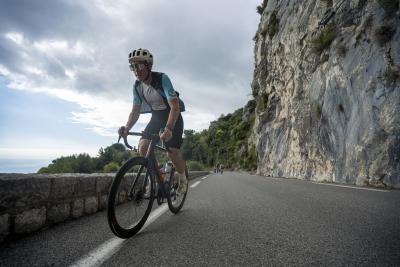Cols Connectés 06 - Col de la Madone 2025 - Agrandir l'image 83 sur 136, fenêtre modale