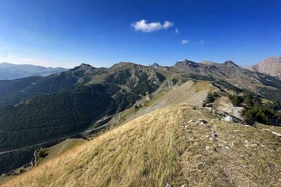 enfilade des crêtes dauron - Agrandir l'image 8 sur 10, fenêtre modale