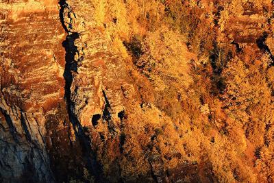 Gorges de Daluis roche - Agrandir l'image 2 sur 8, fenêtre modale