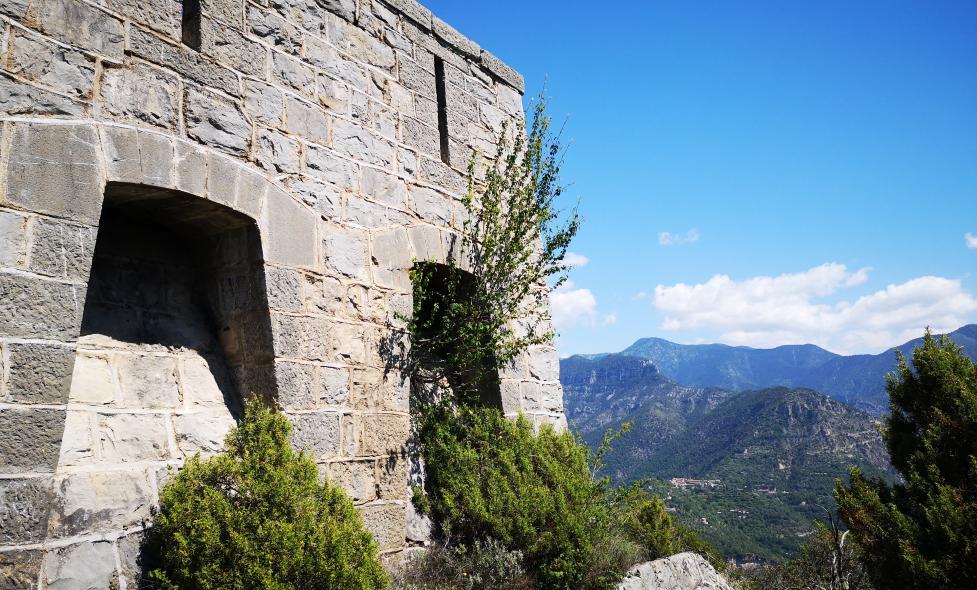 Le fort du Pic Charvet, Tournefort 1 - Agrandir l'image, fenêtre modale